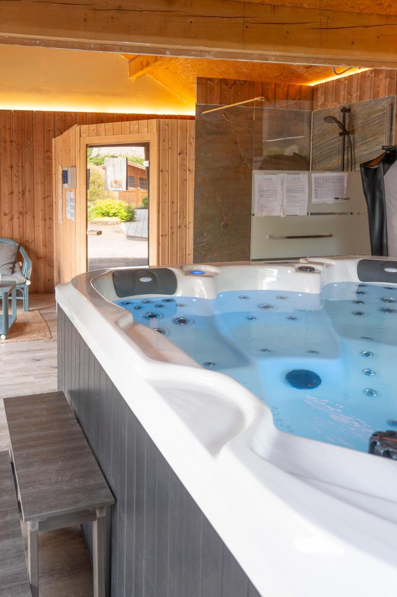 Chalet La Calougeotte, Jardin, Spa Et Sauna Prives Le Ménil Exterior foto